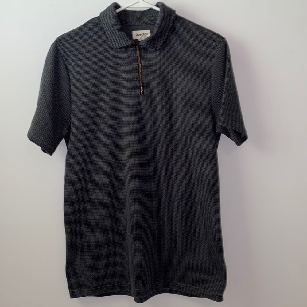 Mens S collared shirt